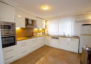 فيلا منفصلة 3 + 1 مع الأثاث في لارا أنطاليا