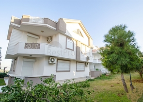 فيلا منفصلة 3 + 1 مع الأثاث في لارا أنطاليا