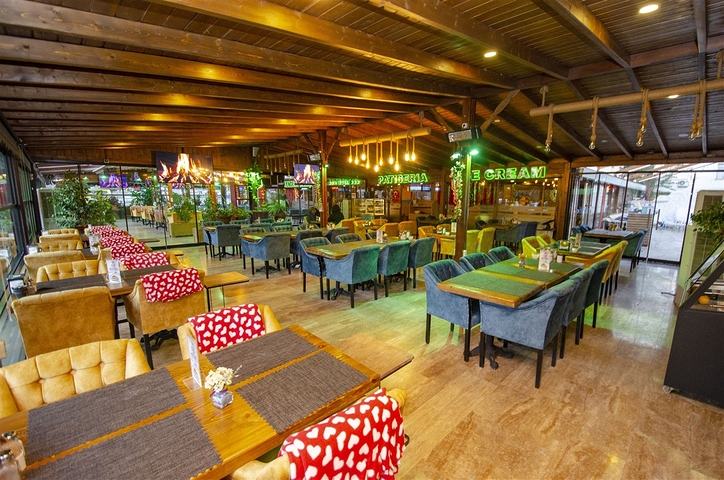 مشروع استثماري الجاهز ، مطعم للبيع في لارا