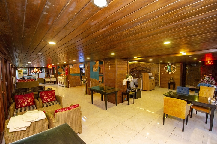 مشروع استثماري الجاهز ، مطعم للبيع في لارا