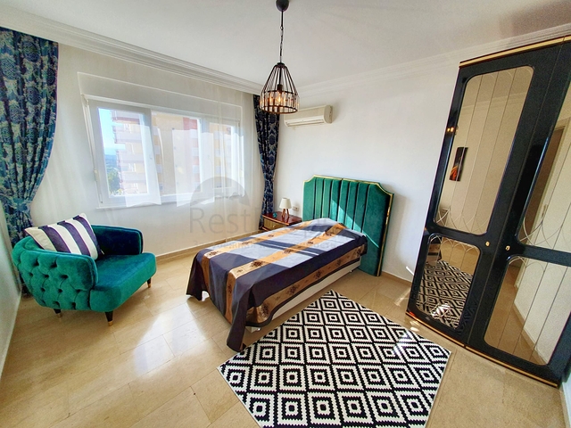 اطلالة بحر وقلعة - شقة عائلية 3 غرف وصالة - سعر منافس - ضمن منطقة مهموتلار / الانيا 