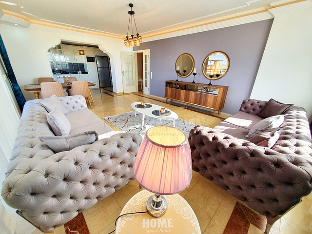 اطلالة بحر وقلعة - شقة عائلية 3 غرف وصالة - سعر منافس - ضمن منطقة مهموتلار / الانيا 