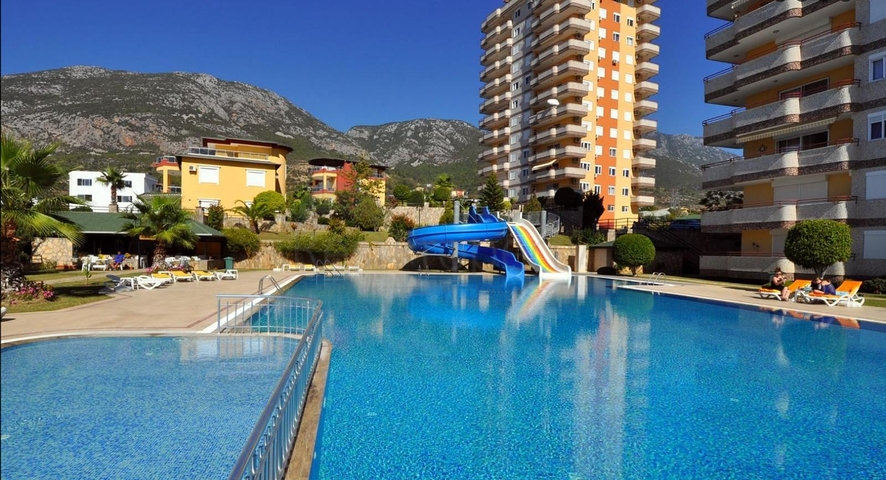 اطلالة بحر وقلعة - شقة عائلية 3 غرف وصالة - سعر منافس - ضمن منطقة مهموتلار / الانيا 