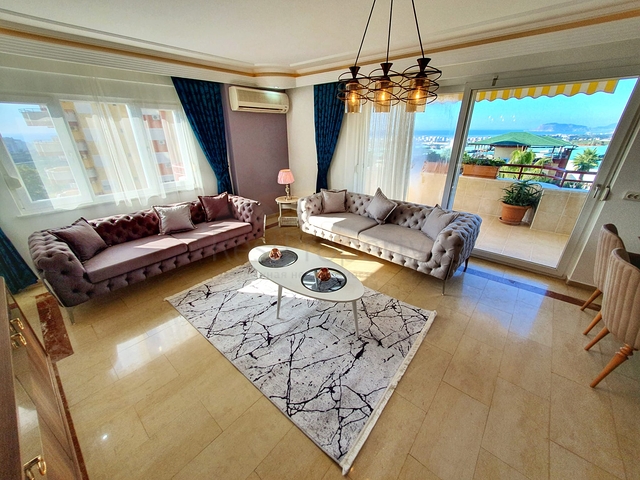 اطلالة بحر وقلعة - شقة عائلية 3 غرف وصالة - سعر منافس - ضمن منطقة مهموتلار / الانيا 