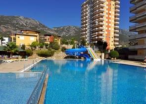 اطلالة بحر وقلعة - شقة عائلية 3 غرف وصالة - سعر منافس - ضمن منطقة مهموتلار / الانيا 