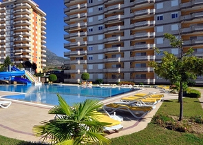 اطلالة بحر وقلعة - شقة عائلية 3 غرف وصالة - سعر منافس - ضمن منطقة مهموتلار / الانيا 