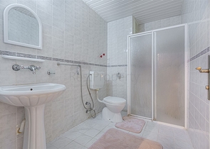 شقة 2 غرفة وصالة - سعر مناسب - قريبة من البحر في مهموتلار / الانيا 