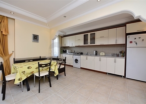 شقة غرفتين وصالة - مفروشة - ضمن مجمع سكني - في مهموتلار / الانيا 