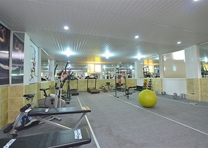 شقة غرفتين وصالة - مفروشة - ضمن مجمع سكني - في مهموتلار / الانيا 