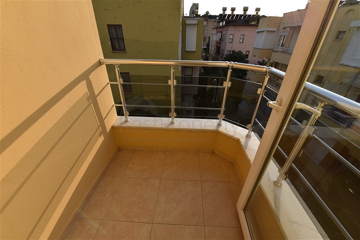 سعر مميز - بنتهاوس مفروشة - في مركز مدينة الانيا 