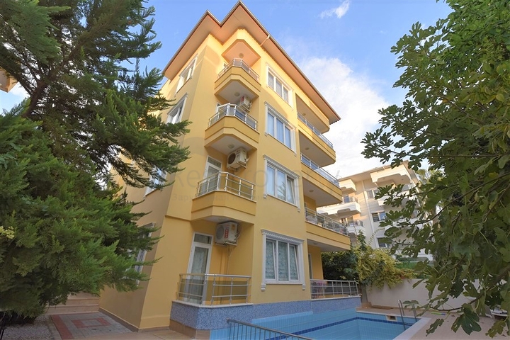 سعر مميز - بنتهاوس مفروشة - في مركز مدينة الانيا 