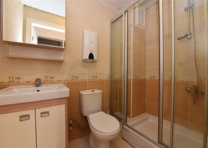 سعر مميز - بنتهاوس مفروشة - في مركز مدينة الانيا 