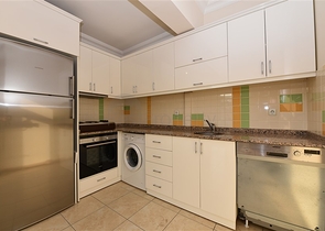 سعر مميز - بنتهاوس مفروشة - في مركز مدينة الانيا 