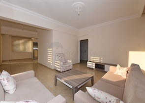 سعر مميز - بنتهاوس مفروشة - في مركز مدينة الانيا 