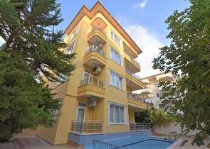 سعر مميز - بنتهاوس مفروشة - في مركز مدينة الانيا 