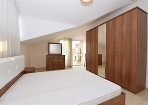 سعر مميز - بنتهاوس مفروشة - في مركز مدينة الانيا 