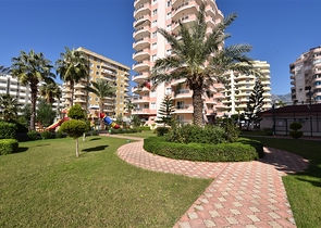 اطلالة بحر مباشرة - شقة عائلية 2 غرفة وصالة - في الانيا 