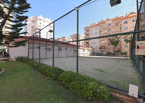 اطلالة بحر مباشرة - شقة عائلية 2 غرفة وصالة - في الانيا 