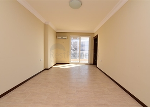 اطلالة بحر مباشرة - شقة عائلية 2 غرفة وصالة - في الانيا 