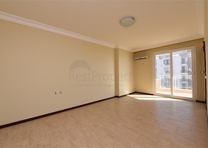 اطلالة بحر مباشرة - شقة عائلية 2 غرفة وصالة - في الانيا 