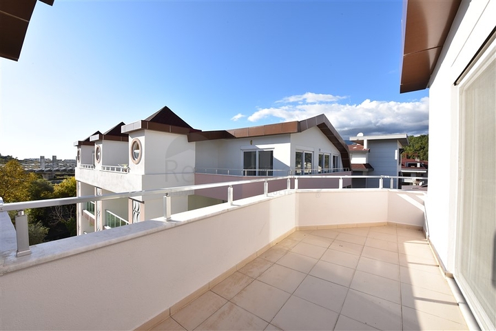 اطلالة على النهر - دوبلكس 3 غرف وصالة - مجمع حديث - في توسمور / الانيا 