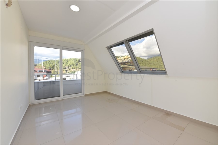 اطلالة على النهر - دوبلكس 3 غرف وصالة - مجمع حديث - في توسمور / الانيا 