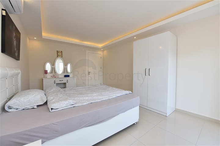 دوبلكس 3 غرف وصالة -ضمن مجمع سكني حديث - في كاستل / الانيا 