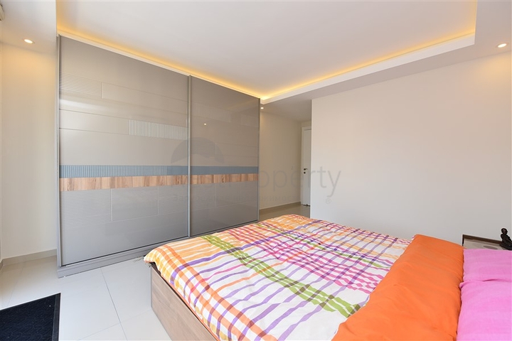 دوبلكس 3 غرف وصالة -ضمن مجمع سكني حديث - في كاستل / الانيا 