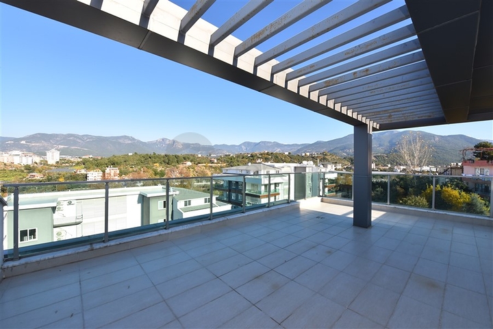 دوبلكس 3 غرف وصالة -ضمن مجمع سكني حديث - في كاستل / الانيا 