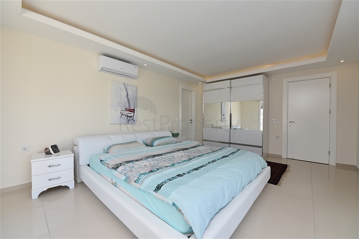 دوبلكس 3 غرف وصالة -ضمن مجمع سكني حديث - في كاستل / الانيا 