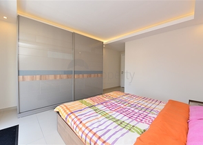 دوبلكس 3 غرف وصالة -ضمن مجمع سكني حديث - في كاستل / الانيا 