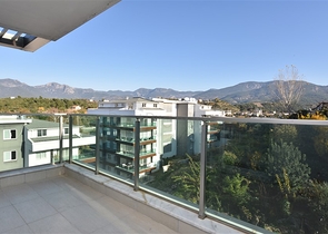 دوبلكس 3 غرف وصالة -ضمن مجمع سكني حديث - في كاستل / الانيا 