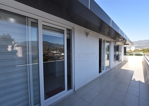 دوبلكس 3 غرف وصالة -ضمن مجمع سكني حديث - في كاستل / الانيا 