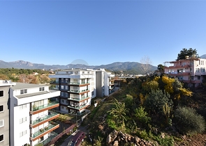 دوبلكس 3 غرف وصالة -ضمن مجمع سكني حديث - في كاستل / الانيا 