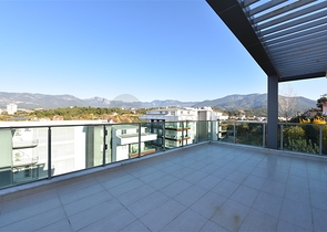 دوبلكس 3 غرف وصالة -ضمن مجمع سكني حديث - في كاستل / الانيا 