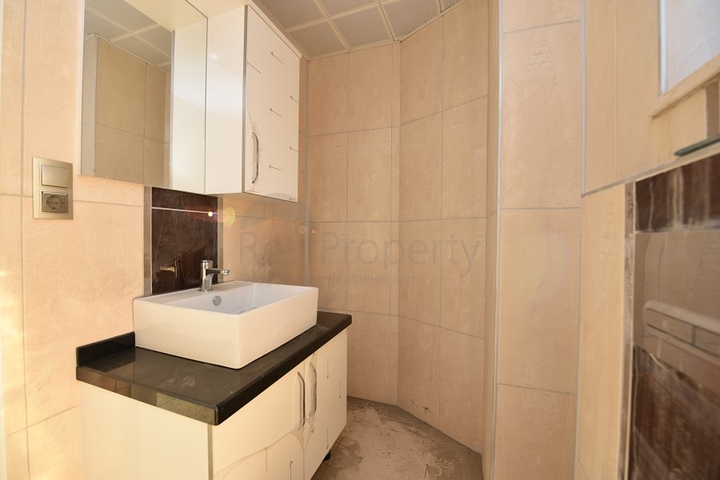 فيلا مستقلة - اطلالة بحر - مسبح خاص - في الانيا 