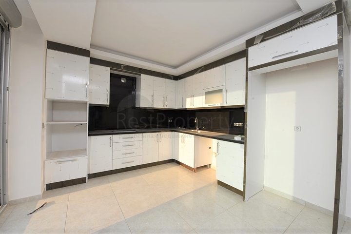 فيلا مستقلة - اطلالة بحر - مسبح خاص - في الانيا 