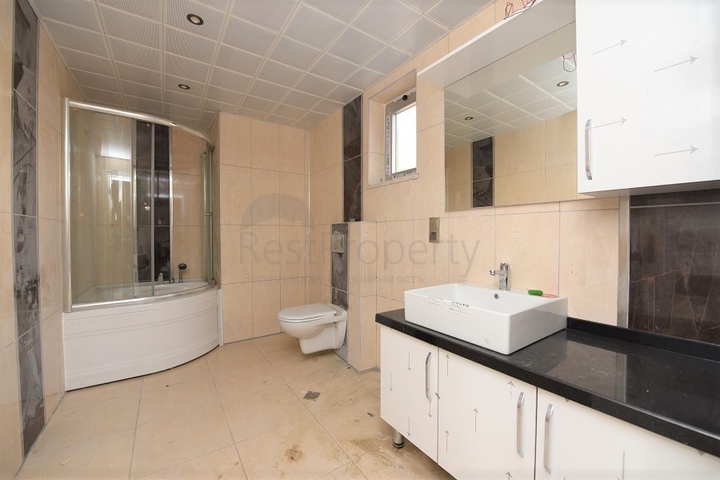 فيلا مستقلة - اطلالة بحر - مسبح خاص - في الانيا 