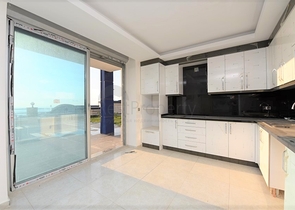 فيلا مستقلة - اطلالة بحر - مسبح خاص - في الانيا 