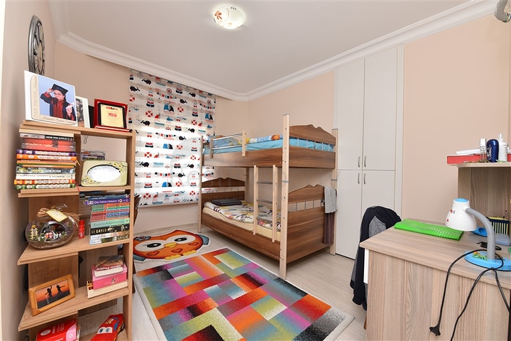 شقة غرفتين وصالة - مفروشة - ضمن منطقة حيوية في مدينة الانيا 