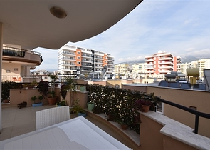 شقة غرفتين وصالة - مفروشة - ضمن منطقة حيوية في مدينة الانيا 