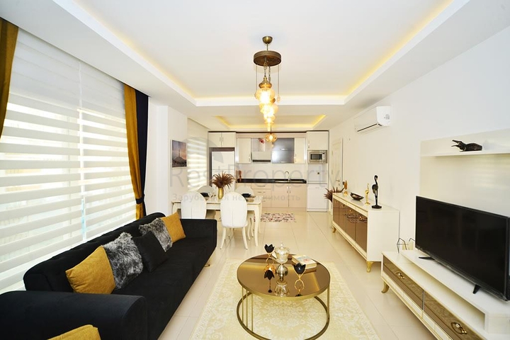 مجمع ذو خدمات متكاملة - شقة غرفة وصالة للبيع - الانيا 