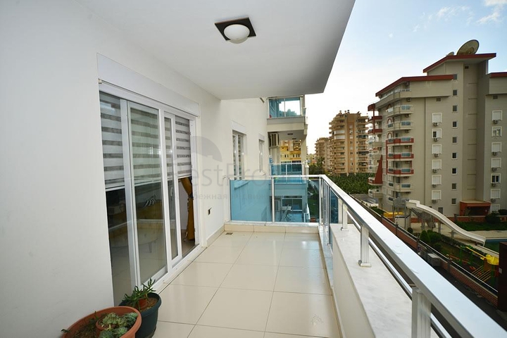 مجمع ذو خدمات متكاملة - شقة غرفة وصالة للبيع - الانيا 