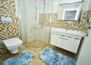 مجمع ذو خدمات متكاملة - شقة غرفة وصالة للبيع - الانيا 