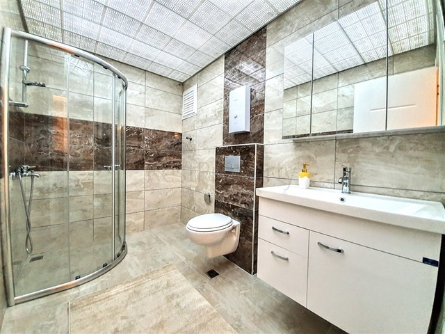 مجمع 5 نجوم - شقة غرفتين وصالة - مفروشة - في مدينة الانيا 