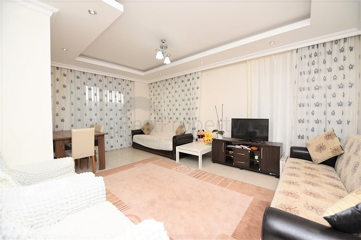 شقة عائلية واسعة - تصميم 3 غرف وصالة - مفروشة - في افسلار / الانيا 