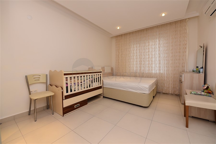 شقة عائلية واسعة - تصميم 3 غرف وصالة - مفروشة - في افسلار / الانيا 