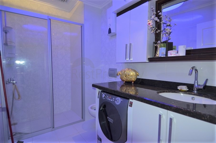 مجمع 5 نجوم - شقة مفروشة فاخرة - قريبة من البحر - في مهموتلار / الانيا 