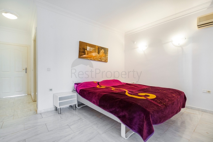 من افضل العروض ! شقة واسعة فاخرة - اطلالة مميزة -ضمن منطقة توسمور / الانيا 