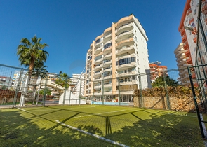 من افضل العروض ! شقة واسعة فاخرة - اطلالة مميزة -ضمن منطقة توسمور / الانيا 